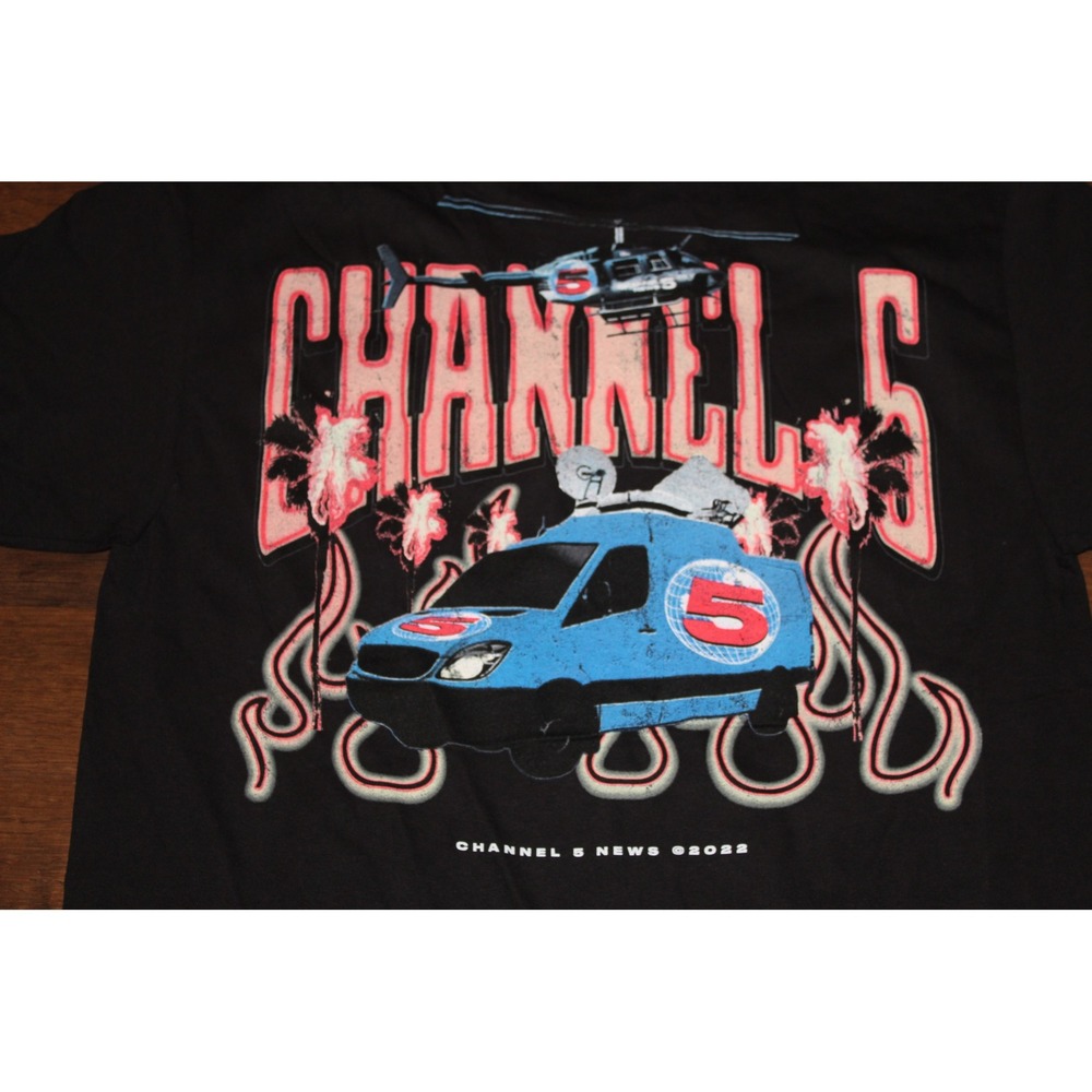 Zumiez Channel 5 Graphic Print Crew Neck‎ T-Shirt Mens Large Deadstock - Picture 4 of 9